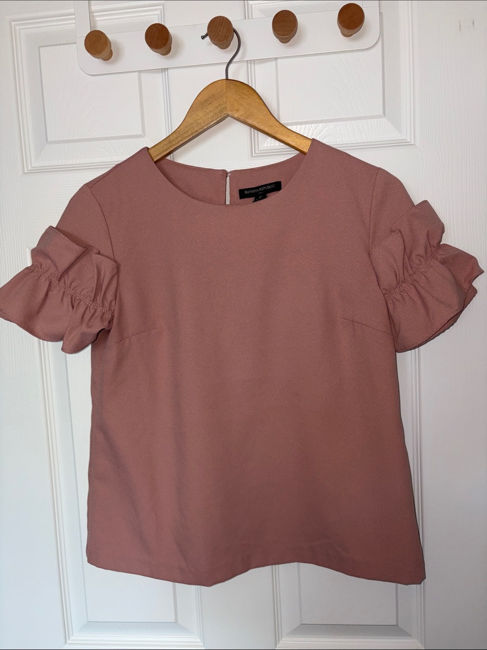 Banana Republic Dusty Rose Ruffle Sleeve Top